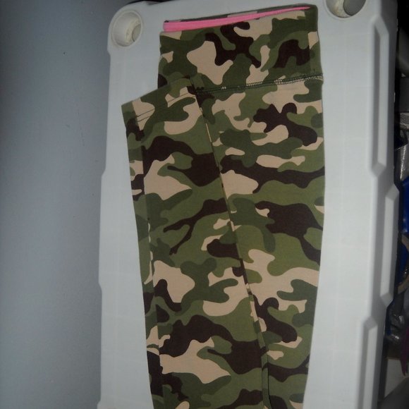 No Boundaries Pants - No Boundaries camo leggings size M 7-9 "LIKE NEW"